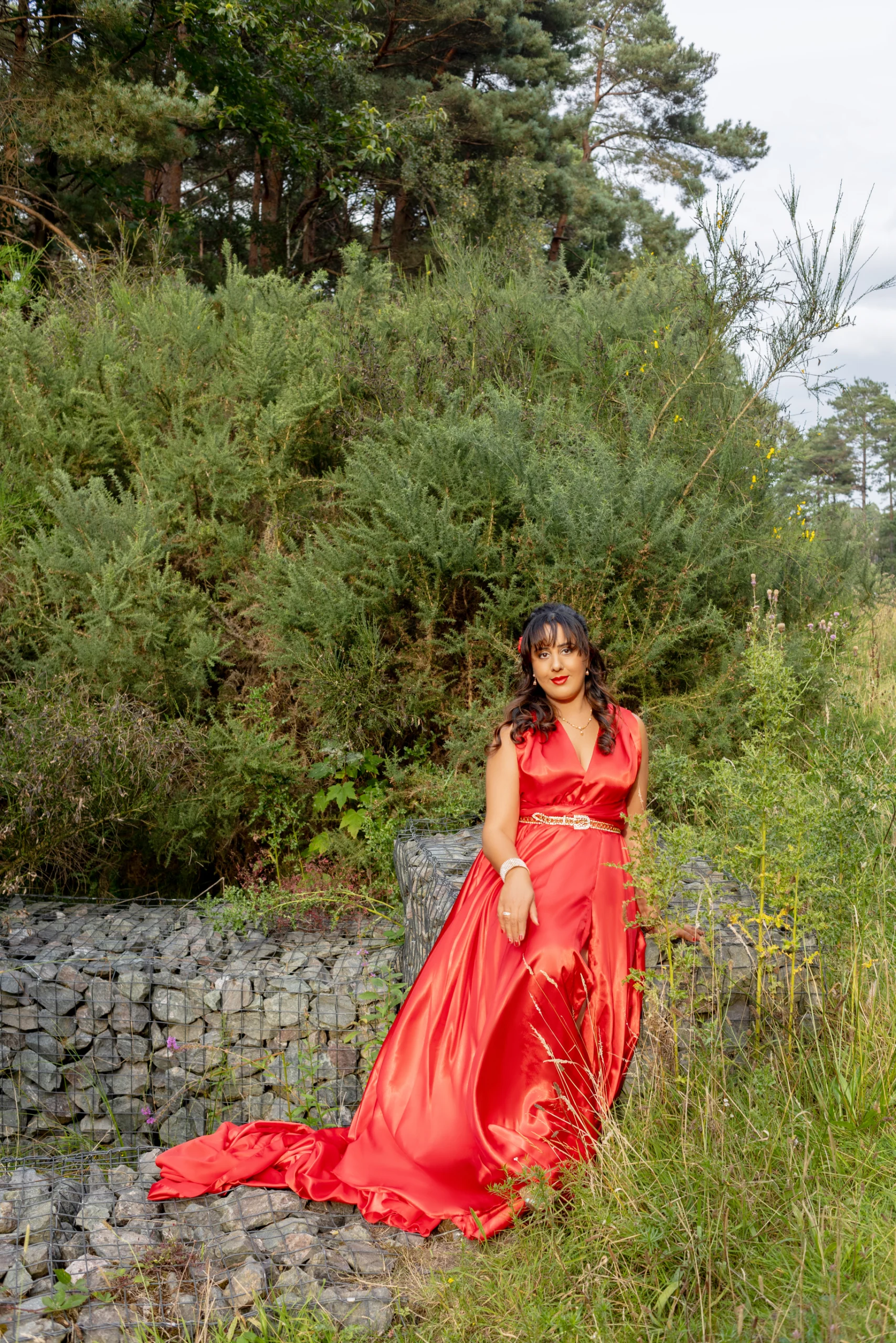 Portrait of Nikita Thakrar, award-winning author and retreat facilitator guiding a luxury wellness retreat in Berkshire, UK